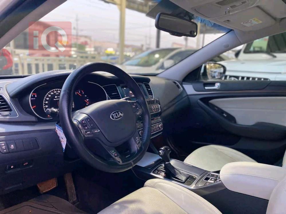 Kia Cadenza